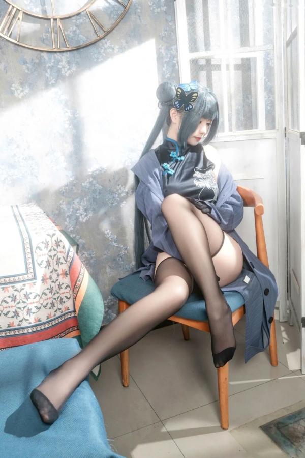   爆机少女喵小吉《碧蓝档案》妃咲COS私房照：极致诱惑的旗袍黑丝秀，展现傲人火辣身材第19张图片