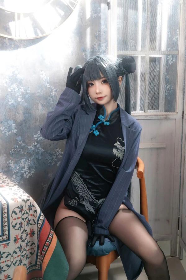    爆机少女喵小吉《碧蓝档案》妃咲COS私房照：极致诱惑的旗袍黑丝秀，展现傲人火辣身材第50张图片