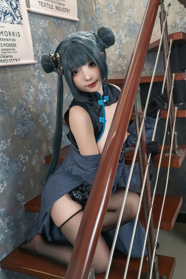    爆机少女喵小吉《碧蓝档案》妃咲COS私房照：极致诱惑的旗袍黑丝秀，展现傲人火辣身材第53张图片
