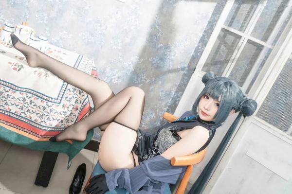    爆机少女喵小吉《碧蓝档案》妃咲COS私房照：极致诱惑的旗袍黑丝秀，展现傲人火辣身材第56张图片