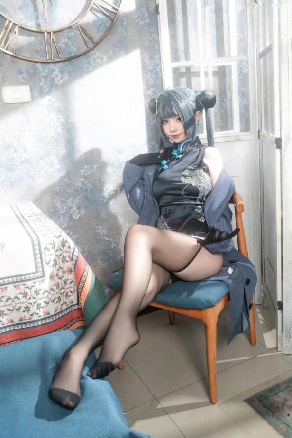    爆机少女喵小吉《碧蓝档案》妃咲COS私房照：极致诱惑的旗袍黑丝秀，展现傲人火辣身材第59张图片