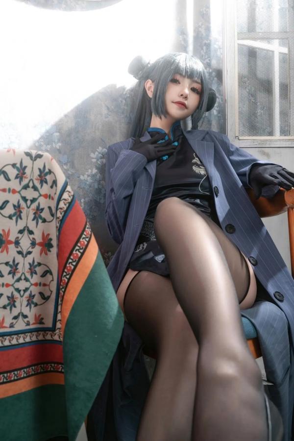    爆机少女喵小吉《碧蓝档案》妃咲COS私房照：极致诱惑的旗袍黑丝秀，展现傲人火辣身材第65张图片