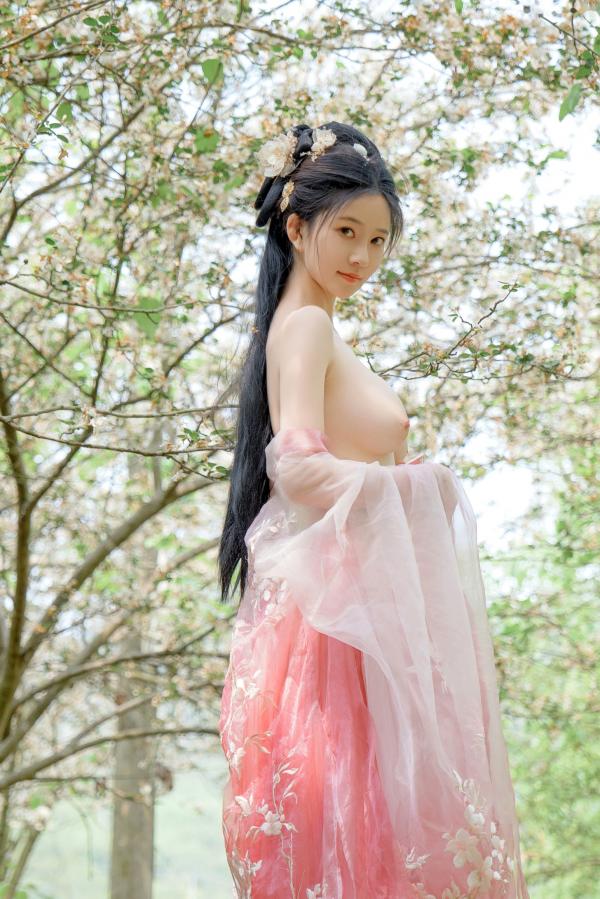 年年Nnian 年年  年年Nnian-海棠仙：古风花海汉服写真，纯欲风格私房大尺度摄影，展现人间尤物气质第84张图片