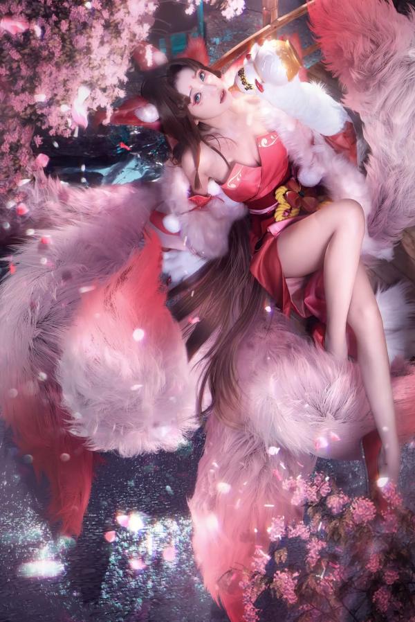    走路摇zly - 九尾狐cosplay写真，极致古风灵动狐仙，梦幻樱花氛围感美女角色扮演大片第5张图片