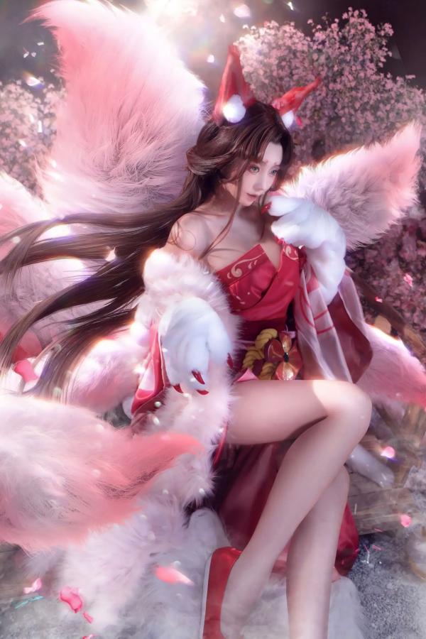    走路摇zly - 九尾狐cosplay写真，极致古风灵动狐仙，梦幻樱花氛围感美女角色扮演大片第11张图片