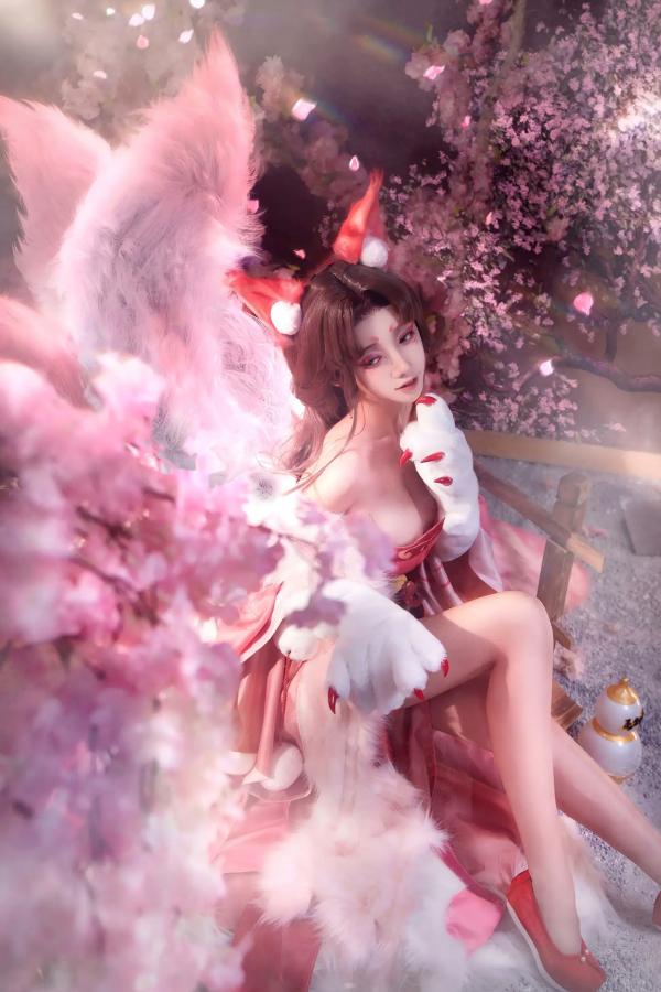    走路摇zly - 九尾狐cosplay写真，极致古风灵动狐仙，梦幻樱花氛围感美女角色扮演大片第12张图片