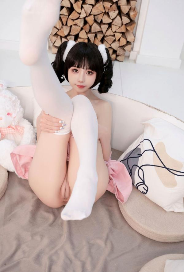    爆机少女喵小吉-蜜桃乌龙，粉嫩软萌少女感，温馨家居风可爱萝莉清纯私房写真第3张图片