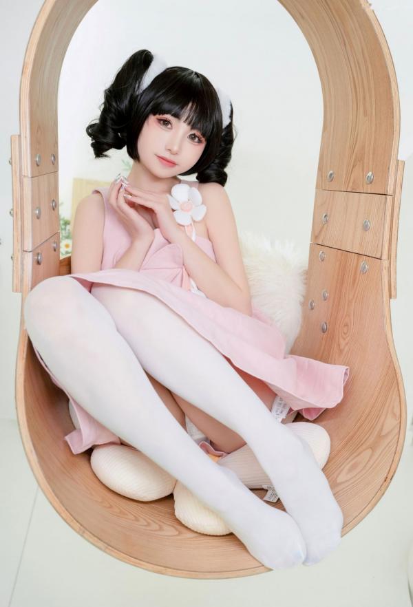    爆机少女喵小吉-蜜桃乌龙，粉嫩软萌少女感，温馨家居风可爱萝莉清纯私房写真第30张图片