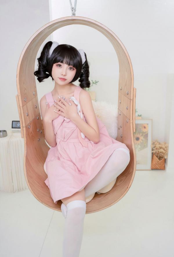    爆机少女喵小吉-蜜桃乌龙，粉嫩软萌少女感，温馨家居风可爱萝莉清纯私房写真第39张图片