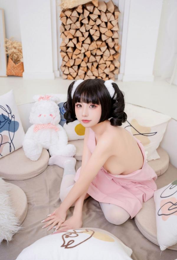    爆机少女喵小吉-蜜桃乌龙，粉嫩软萌少女感，温馨家居风可爱萝莉清纯私房写真第58张图片