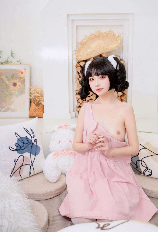    爆机少女喵小吉-蜜桃乌龙，粉嫩软萌少女感，温馨家居风可爱萝莉清纯私房写真第61张图片