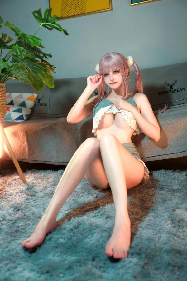    鹿八岁-宅家日记：二次元私房写真，清纯童颜展现极品女神诱惑，家居温馨氛围下的极致视觉盛宴第13张图片