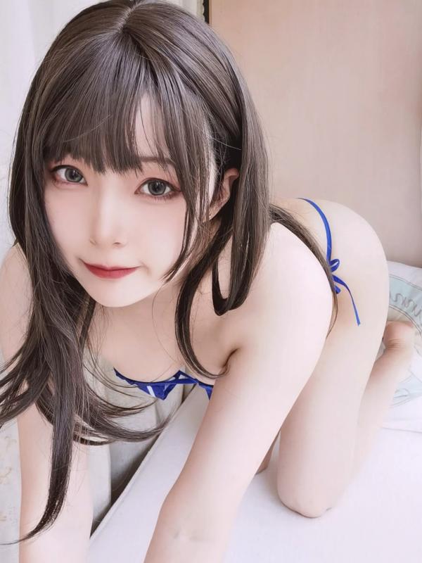    Natsuko夏夏子风纪委员比基尼大尺度私房自拍，极品白嫩身材火辣诱惑第15张图片
