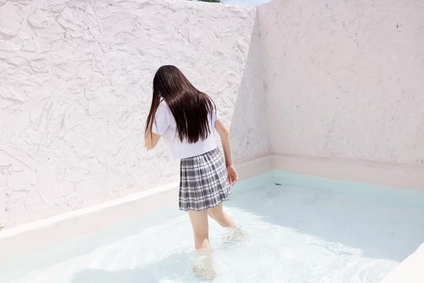    [Minisuka.tv] 大空りま (Rima Ozora) - 清纯校服少女水畔绝美写真 (Regular Gallery Set 5.01)第34张图片