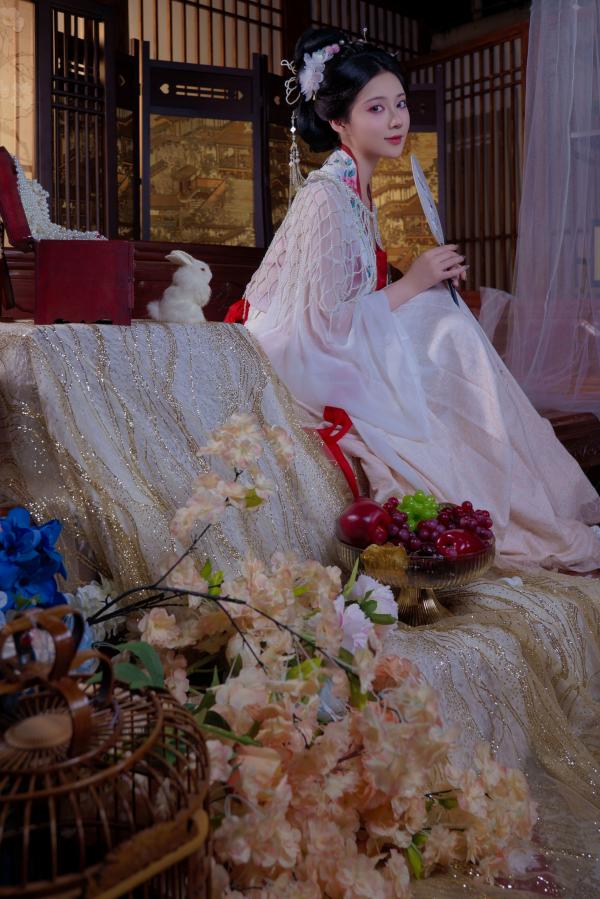 年年Nnian 年年  年年Nnian-广寒宫古风私房，绝美汉服造型尽显东方古典诱惑，大尺度唯美艺术写真第6张图片