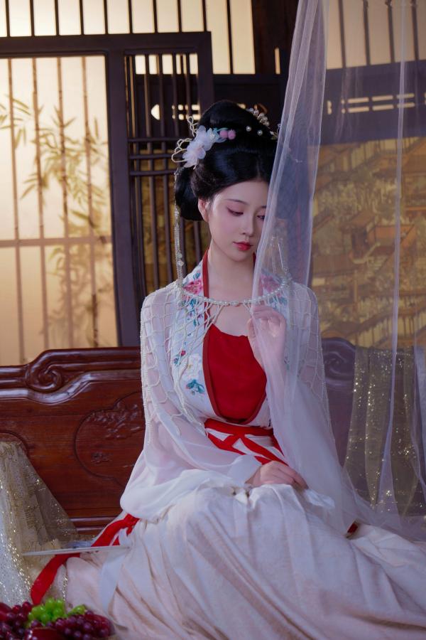 年年Nnian 年年  年年Nnian-广寒宫古风私房，绝美汉服造型尽显东方古典诱惑，大尺度唯美艺术写真第9张图片