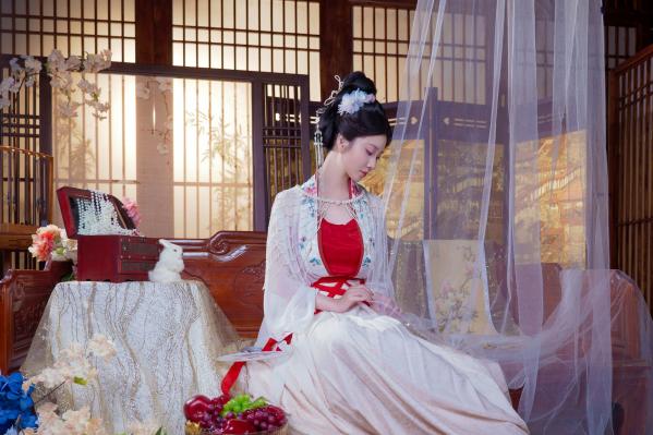 年年Nnian 年年  年年Nnian-广寒宫古风私房，绝美汉服造型尽显东方古典诱惑，大尺度唯美艺术写真第12张图片