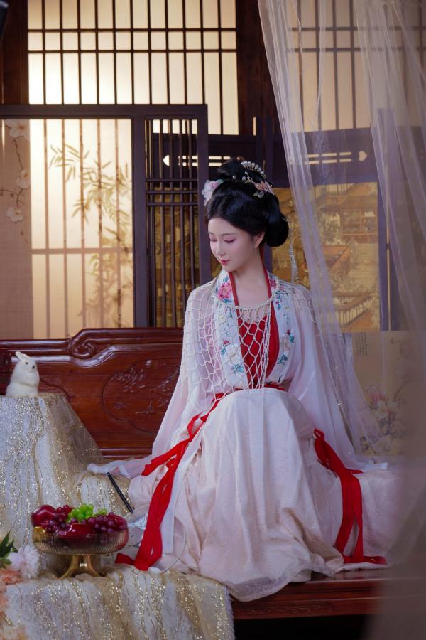年年Nnian 年年  年年Nnian-广寒宫古风私房，绝美汉服造型尽显东方古典诱惑，大尺度唯美艺术写真第18张图片