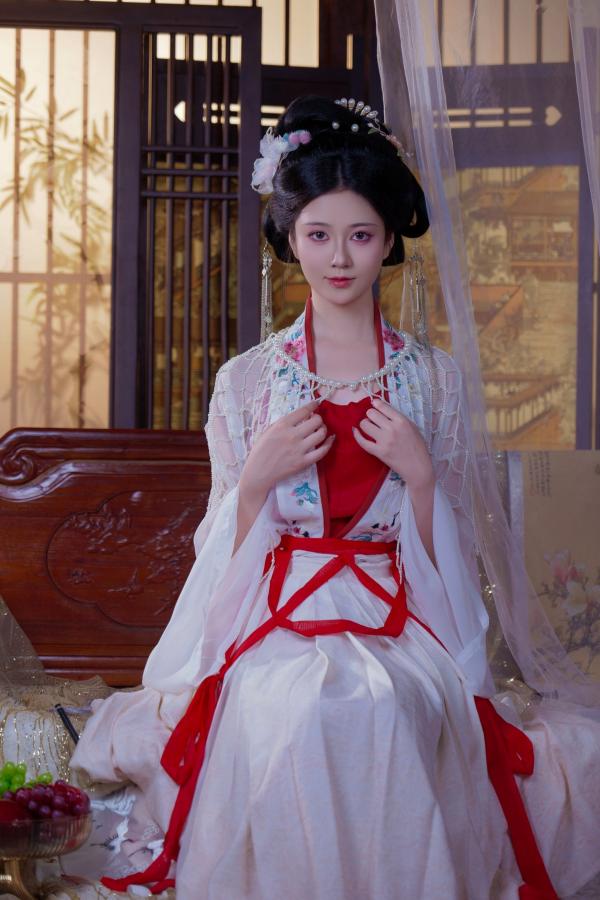 年年Nnian 年年  年年Nnian-广寒宫古风私房，绝美汉服造型尽显东方古典诱惑，大尺度唯美艺术写真第19张图片