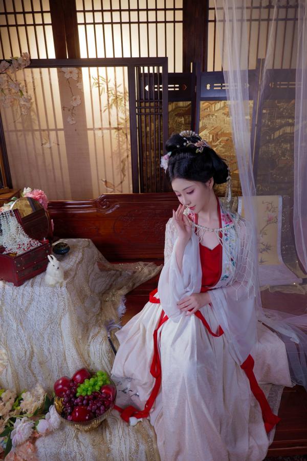 年年Nnian 年年  年年Nnian-广寒宫古风私房，绝美汉服造型尽显东方古典诱惑，大尺度唯美艺术写真第23张图片