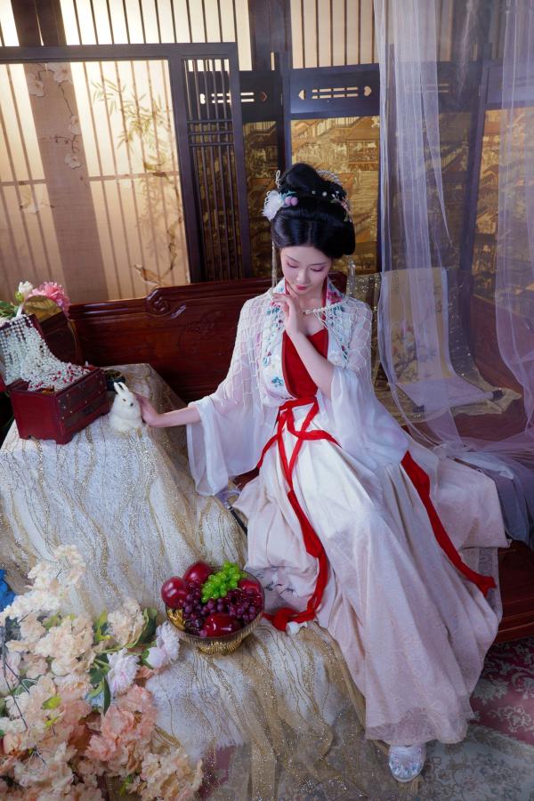 年年Nnian 年年  年年Nnian-广寒宫古风私房，绝美汉服造型尽显东方古典诱惑，大尺度唯美艺术写真第25张图片