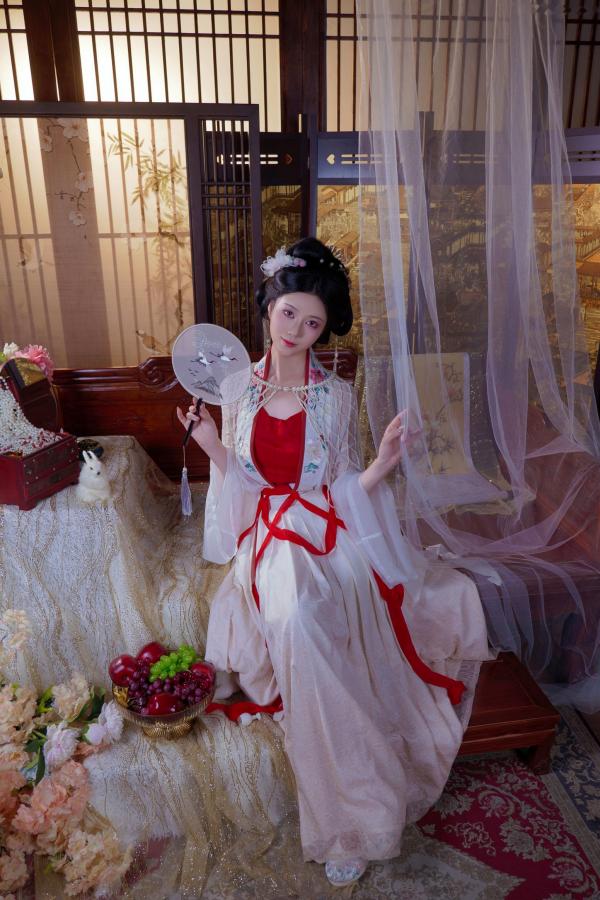 年年Nnian 年年  年年Nnian-广寒宫古风私房，绝美汉服造型尽显东方古典诱惑，大尺度唯美艺术写真第28张图片