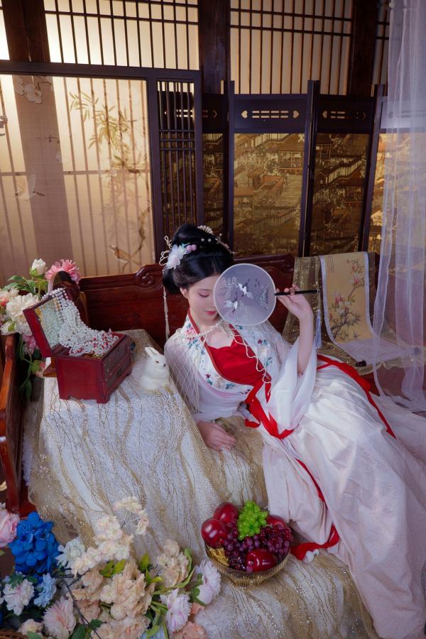 年年Nnian 年年  年年Nnian-广寒宫古风私房，绝美汉服造型尽显东方古典诱惑，大尺度唯美艺术写真第34张图片