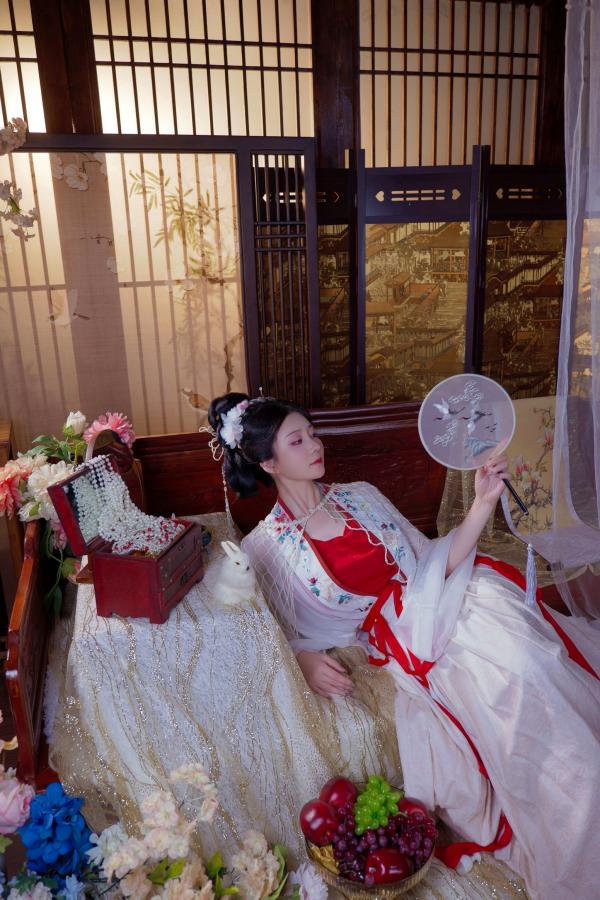 年年Nnian 年年  年年Nnian-广寒宫古风私房，绝美汉服造型尽显东方古典诱惑，大尺度唯美艺术写真第36张图片