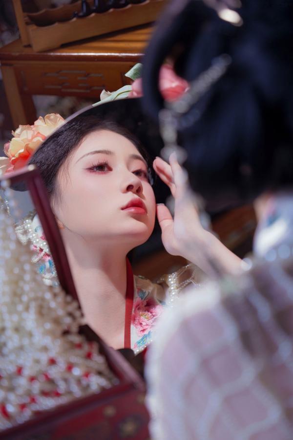 年年Nnian 年年  年年Nnian-广寒宫古风私房，绝美汉服造型尽显东方古典诱惑，大尺度唯美艺术写真第39张图片