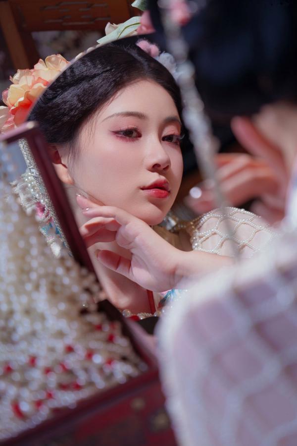 年年Nnian 年年  年年Nnian-广寒宫古风私房，绝美汉服造型尽显东方古典诱惑，大尺度唯美艺术写真第42张图片