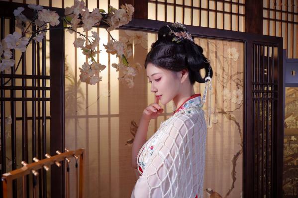 年年Nnian 年年  年年Nnian-广寒宫古风私房，绝美汉服造型尽显东方古典诱惑，大尺度唯美艺术写真第52张图片