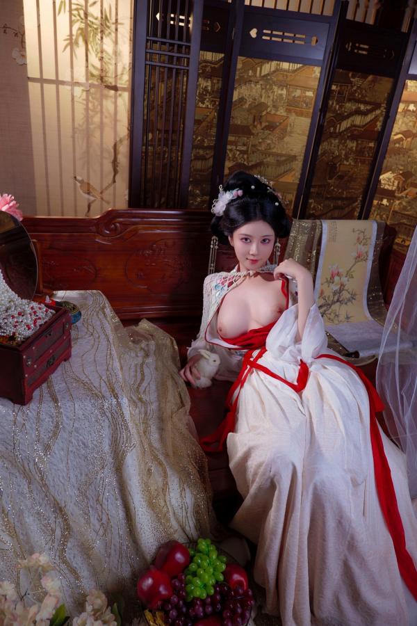 年年Nnian 年年  年年Nnian-广寒宫古风私房，绝美汉服造型尽显东方古典诱惑，大尺度唯美艺术写真第62张图片