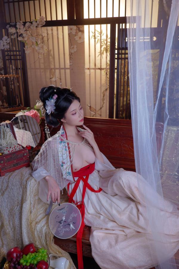 年年Nnian 年年  年年Nnian-广寒宫古风私房，绝美汉服造型尽显东方古典诱惑，大尺度唯美艺术写真第67张图片