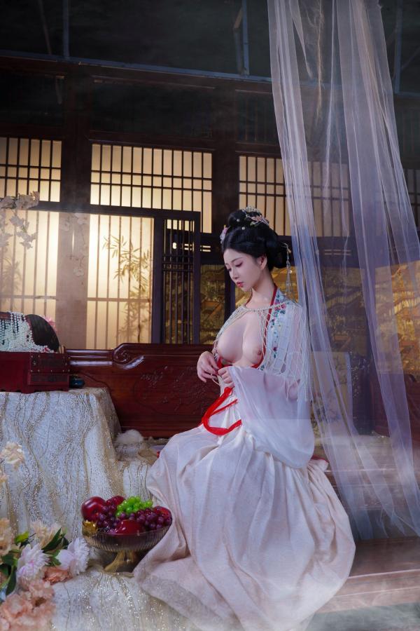 年年Nnian 年年  年年Nnian-广寒宫古风私房，绝美汉服造型尽显东方古典诱惑，大尺度唯美艺术写真第71张图片