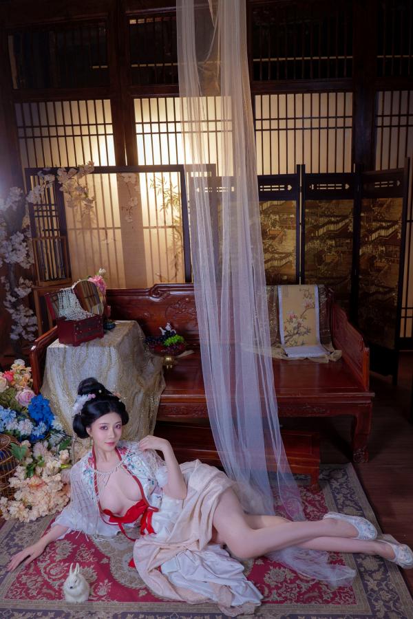 年年Nnian 年年  年年Nnian-广寒宫古风私房，绝美汉服造型尽显东方古典诱惑，大尺度唯美艺术写真第80张图片