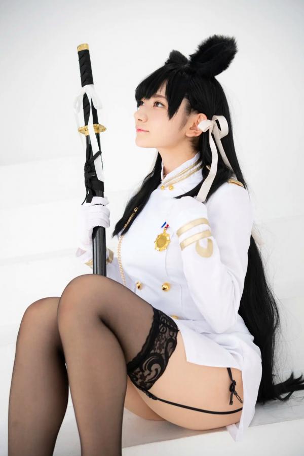    (Cosplay) 樱井Sakurai爱宕cos重现：猫耳制服少女手持长刀，极致黑丝诱惑，带你感受心动お仕置き时刻第23张图片