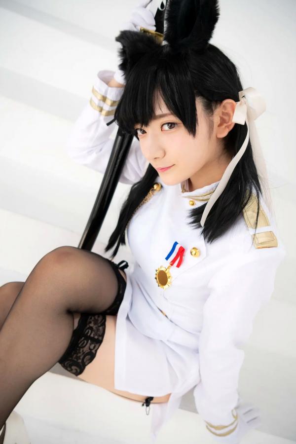   (Cosplay) 樱井Sakurai爱宕cos重现：猫耳制服少女手持长刀，极致黑丝诱惑，带你感受心动お仕置き时刻第25张图片