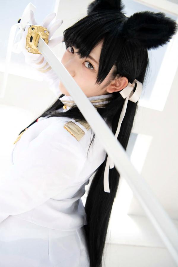    (Cosplay) 樱井Sakurai爱宕cos重现：猫耳制服少女手持长刀，极致黑丝诱惑，带你感受心动お仕置き时刻第44张图片
