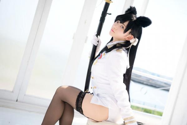    (Cosplay) 樱井Sakurai爱宕cos重现：猫耳制服少女手持长刀，极致黑丝诱惑，带你感受心动お仕置き时刻第50张图片