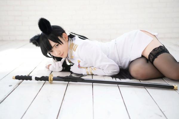    (Cosplay) 樱井Sakurai爱宕cos重现：猫耳制服少女手持长刀，极致黑丝诱惑，带你感受心动お仕置き时刻第89张图片