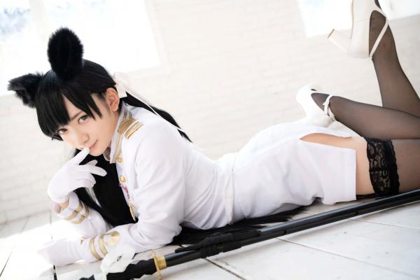    (Cosplay) 樱井Sakurai爱宕cos重现：猫耳制服少女手持长刀，极致黑丝诱惑，带你感受心动お仕置き时刻第94张图片