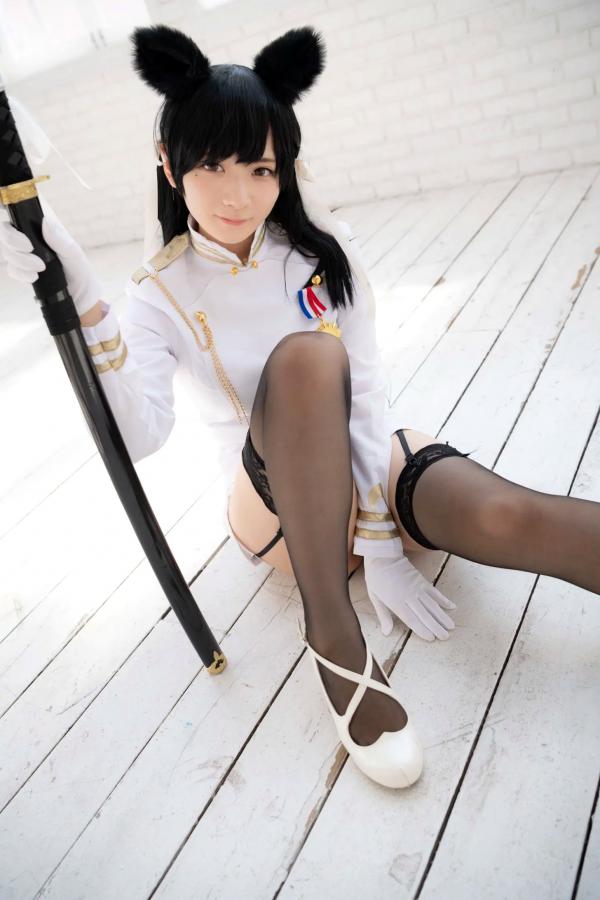    (Cosplay) 樱井Sakurai爱宕cos重现：猫耳制服少女手持长刀，极致黑丝诱惑，带你感受心动お仕置き时刻第106张图片