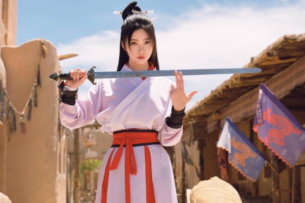 年年Nnian 年年  《年年Nnian-青丝诀》古风侠女唯美写真，西域边塞场景下的冷艳气质红白古装COS第43张图片