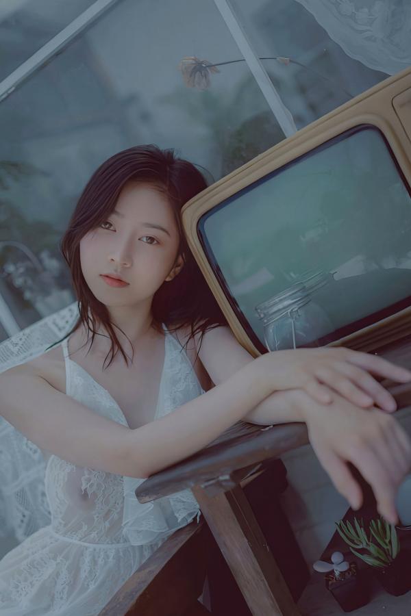 年年Nnian 年年  年年Nnian-青青子衿：复古怀旧色调私房，白蕾丝诱惑展曼妙身姿第5张图片