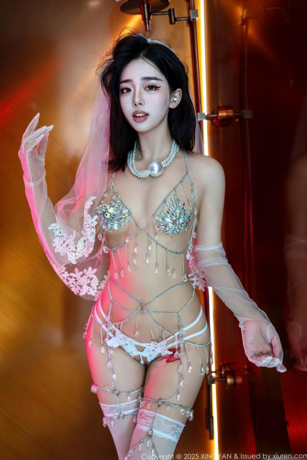    星颜社阮福福：奢华珍珠链情趣内衣私房写真，白丝诱惑极致傲人身材第4张图片
