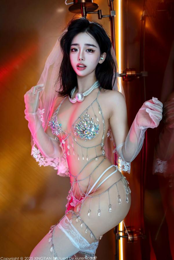    星颜社阮福福：奢华珍珠链情趣内衣私房写真，白丝诱惑极致傲人身材第5张图片