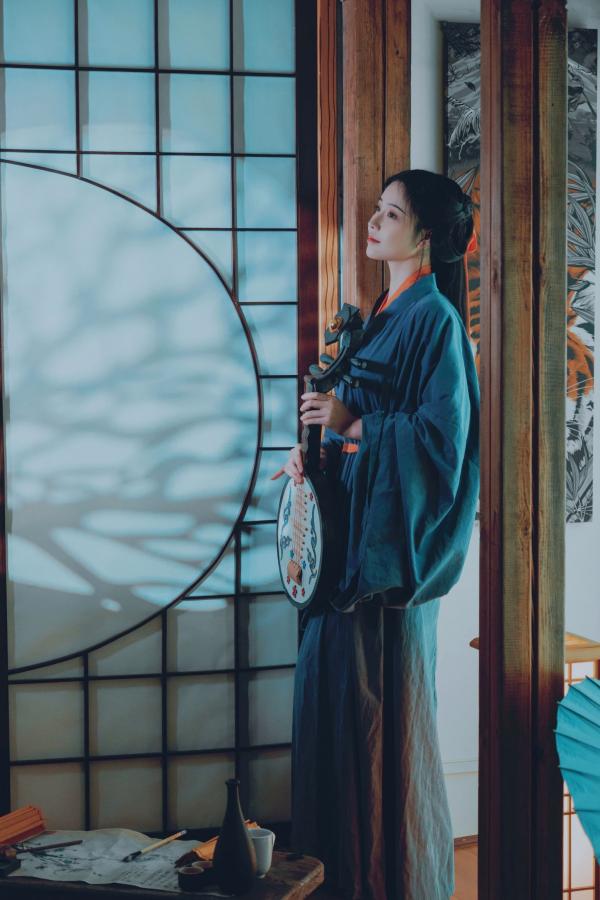 年年Nnian 年年  《年年Nnian-汉宫春月》古典汉服私房写真，唯美气质古风国潮大片第8张图片