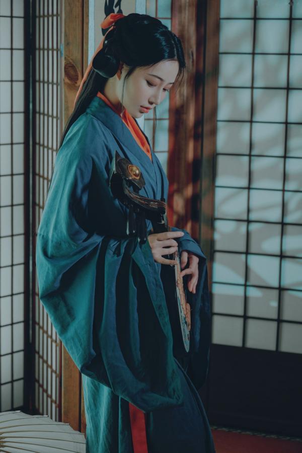 年年Nnian 年年  《年年Nnian-汉宫春月》古典汉服私房写真，唯美气质古风国潮大片第9张图片