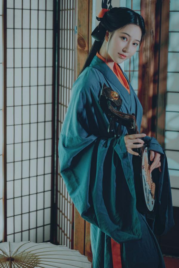 年年Nnian 年年  《年年Nnian-汉宫春月》古典汉服私房写真，唯美气质古风国潮大片第10张图片