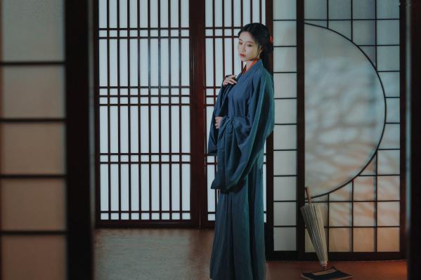 年年Nnian 年年  《年年Nnian-汉宫春月》古典汉服私房写真，唯美气质古风国潮大片第21张图片